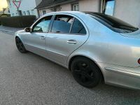 Second-hand Mercedes E220 177 CP (130 kW) 2006 Maro Hatchback