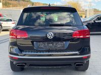 Gebraucht VW Touareg 262 PS (192 kW) 2016 Schwarz SUV