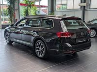 Gebraucht VW Passat Business 200 PS (147 kW) 2022 Schwarz Kombi