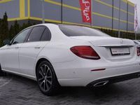 Gebraucht Mercedes E220 Avantgarde 194 PS (142 kW) 2017 Weiß Limousine