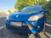 Gebraucht Renault Mégane GrandTour 131 PS (96 kW) 2010 Blau Kombi