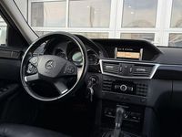 Gebraucht Mercedes E220 170 PS (125 kW) 2011 Weiß Limousine