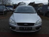 Gebraucht Ford Focus Trend 101 PS (74 kW) 2005 Silber Limousine