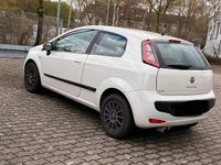 Gebraucht Fiat Punto 77 PS (56 kW) 2011 Weiß Kleinwagen