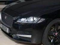 Gebraucht Jaguar XF R-Sport 300 PS (220 kW) 2018 Narvik black Limousine