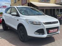 Gebraucht Ford Kuga Trend 150 PS (110 kW) 2015 Frostweiß SUV