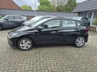 Gebraucht Hyundai i20 Select 101 PS (74 kW) 2021 Schwarz Kleinwagen