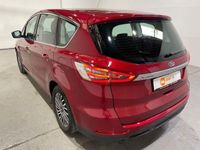 Gebraucht Ford S-MAX Titanium 150 PS (110 kW) 2019 Rot Van / Kleinbus