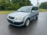Używany Kia Rio 97 KM (71 kW) 2008 Srebrny Hatchback
