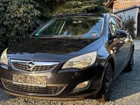 Gebraucht Opel Astra Edition 120 PS (88 kW) 2012 Schwarz Limousine