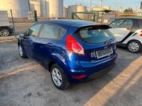 Gebraucht Ford Fiesta Celebration 65 PS (47 kW) 2017 Blau Limousine
