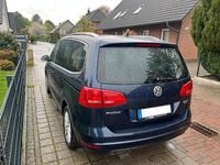 Second-hand VW Sharan 140 CP (102 kW) 2013 Albastru Monovolum