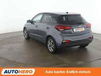Gebraucht Hyundai i20 Active 101 PS (74 kW) 2020 Grau Kleinwagen