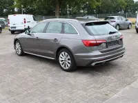 Gebraucht Audi A4 Advanced 163 PS (119 kW) 2021 Grau Kombi