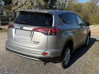 Gebraucht Toyota RAV4 Team 197 PS (144 kW) 2018 Silber SUV