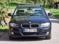 Gebraucht BMW 318 143 PS (105 kW) 2012 Schwarz Kombi