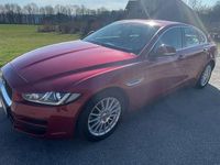Gebraucht Jaguar XE Portfolio 163 PS (119 kW) 2016 Rot Limousine