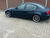 Gebraucht BMW 320 150 PS (110 kW) 2007 Blau Limousine