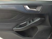 Gebraucht Ford Focus Active 120 PS (88 kW) 2023 Frozen white Kombi