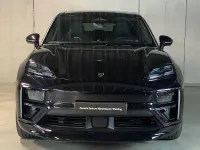 Neu Porsche Macan Turbo 469 kW (639 PS) 2026 Tiefschwarzmetallic SUV