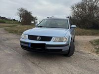 Gebraucht VW Passat Basis 101 PS (74 kW) 1997 Blau Kombi