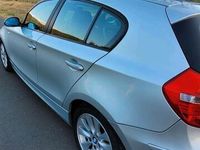 gebraucht BMW 116 ii. Zilber Auto. GuterPreis.