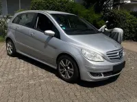 Gebraucht Mercedes B200 140 PS (102 kW) 2006 Silber Van / Kleinbus