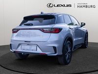 Neu Lexus LBX 136 PS (100 kW) 2026 Silber SUV