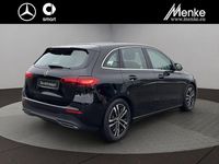 Gebraucht Mercedes B200 163 PS (119 kW) 2024 Unilack nachtschwarz Van / Kleinbus