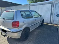 Gebraucht VW Polo Basis 60 PS (44 kW) 2000 Silber Limousine