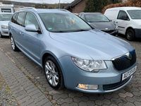 Gebraucht Skoda Superb Elegance 170 PS (125 kW) 2011 Blau Kombi