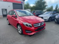 Gebraucht Mercedes B200 136 PS (100 kW) 2017 Rot Kleinwagen