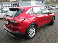 Gebraucht Ford Kuga Titanium 152 PS (111 kW) 2021 Rot SUV