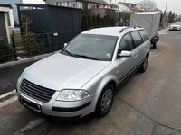 Gebraucht VW Passat 101 PS (74 kW) 2001 Silber Kombi