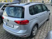 Gebraucht VW Touran Trendline 110 PS (80 kW) 2017 Silber Van / Kleinbus