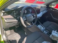 Neu Skoda Octavia RS 265 PS (194 kW) 2026 Mamba grün Kombi