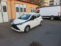 Gebraucht Toyota Aygo 69 PS (50 kW) 2016 Weiß Kleinwagen