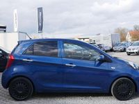 Gebraucht Kia Picanto 67 PS (49 kW) 2016 (bu7) seosanblau met. Kleinwagen