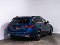 Gebraucht Mercedes C300e Avantgarde 204 PS (150 kW) 2024 Blau Kombi