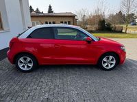 Gebraucht Audi A1 Attraction 122 PS (89 kW) 2010 Rot Kleinwagen