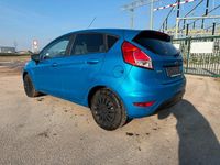 Gebraucht Ford Fiesta 101 PS (74 kW) 2016 Blau Kleinwagen