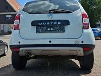Gebraucht Dacia Duster 105 PS (77 kW) 2015 Weiß SUV