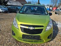 Second-hand Chevrolet Spark 68 CP (50 kW) 2011 Verde Hatchback