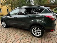 Gebraucht Ford Kuga 182 PS (133 kW) 2017 Grün SUV