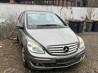 Gebraucht Mercedes B170 129 PS (94 kW) 2005 Grau Van / Kleinbus