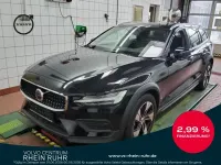 Gebraucht Volvo V60 CC 197 PS (144 kW) 2024 Schwarz onyx black / metallic Kombi