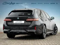 Gebraucht BMW 520 M Sport 197 PS (144 kW) 2025 Saphirschwarzmetallic Limousine