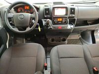 Gebraucht Opel Movano 165 PS (121 kW) 2024 Lackierung weiss icy/ typ aussenverkleidung spiegel flach standard Van