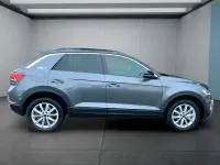 Gebraucht VW T-Roc 150 PS (110 kW) 2025 Grau SUV