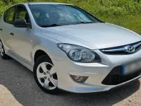 Gebraucht Hyundai i30 109 PS (80 kW) 2011 Silber Kombi